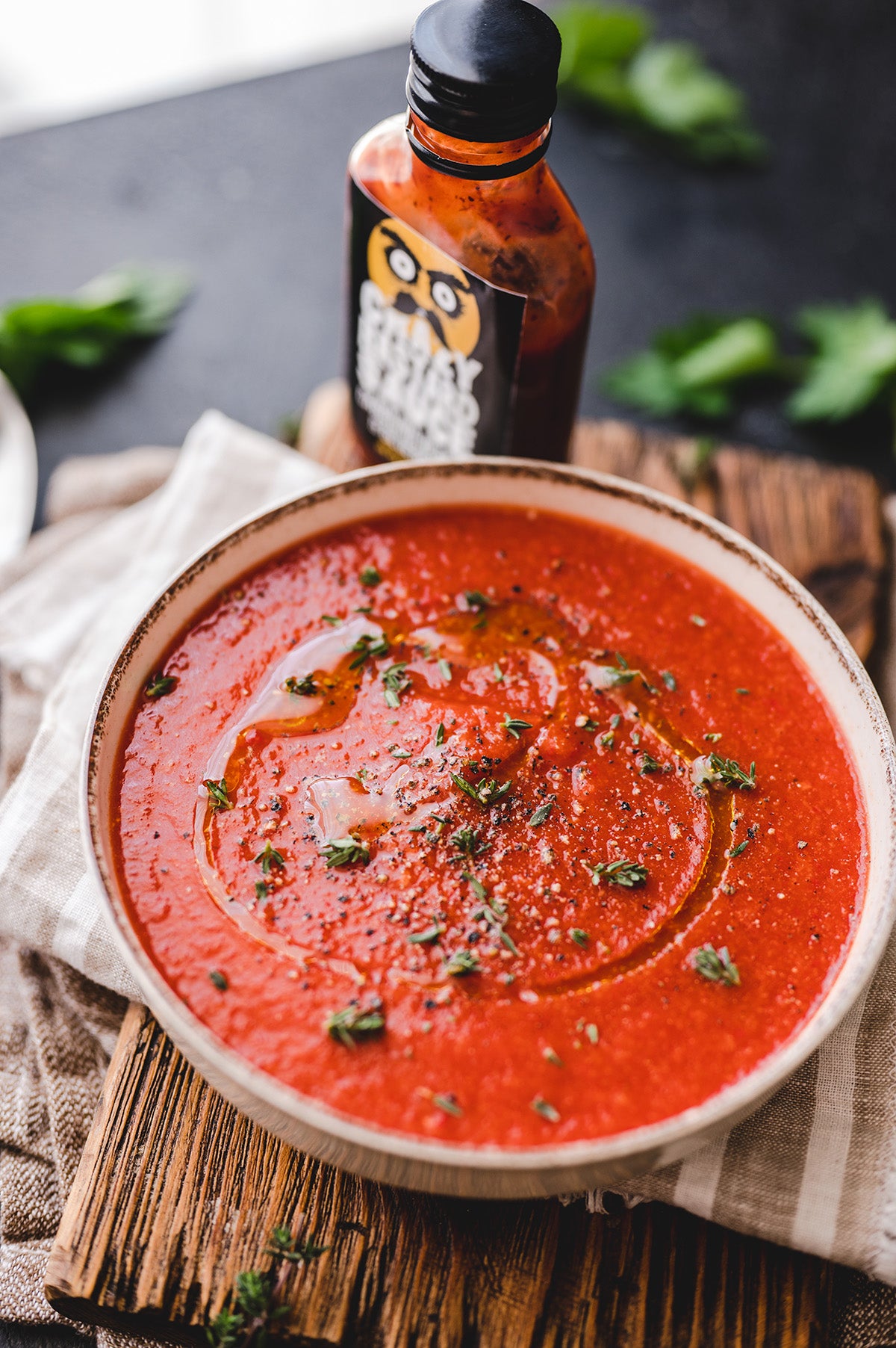 Extra-hot Carolina Reaper chilli sauce with intense heat and smoky flavor, ideal for spicy food lovers.